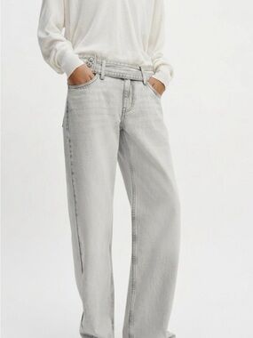 Women’s Zara Relaxed Wide-Leg Women’s Jeans in Light Gray - Size 8 NWT